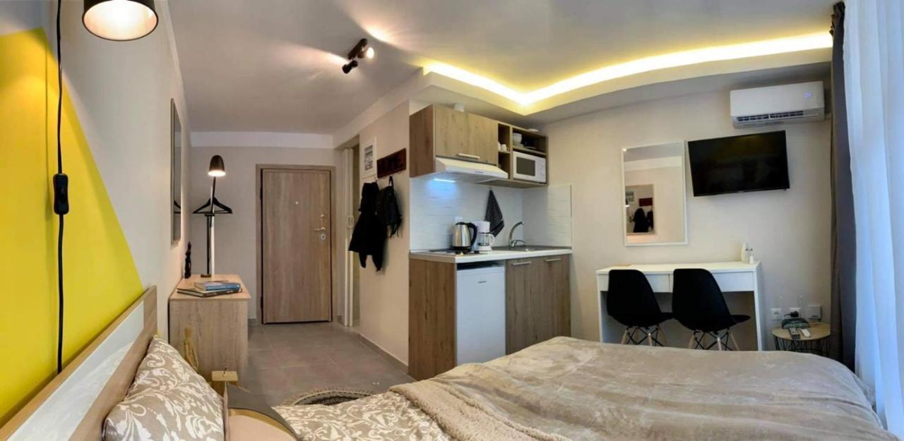 Center Deluxe Studio Thessaloniki Exterior photo